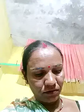 EsmeBrowm – webcam model profile photo Image 5