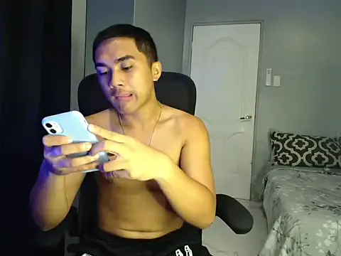 Mia--meow – webcam model profile photo Image 10