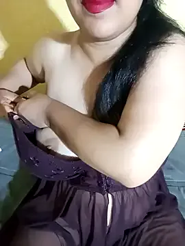 _Alicee_1 – webcam model profile photo Image 11