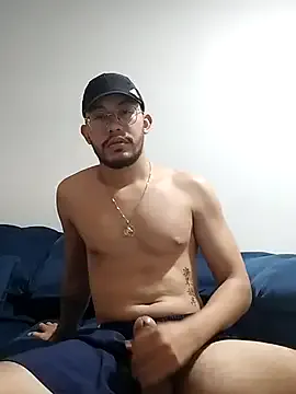 maataaan – webcam model profile photo Image 16