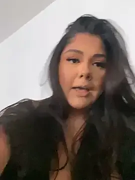 KamillaRey – webcam model profile photo Image 1