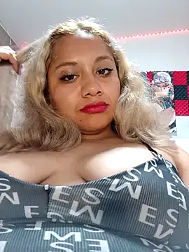 _Alicee_1 – webcam model profile photo Image 10