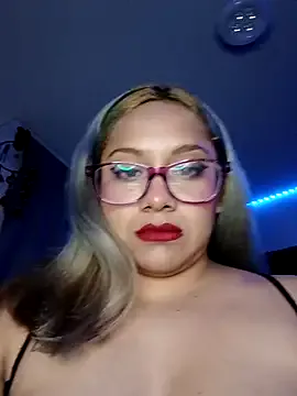 _Alicee_1 – webcam model profile photo Image 16