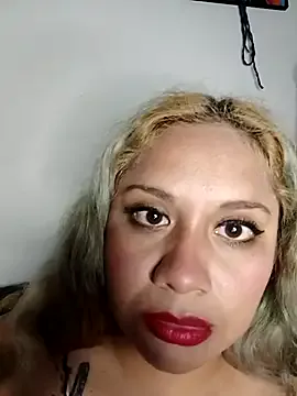 _Alicee_1 – webcam model profile photo Image 18