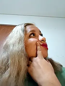 _Alicee_1 – webcam model profile photo Image 9