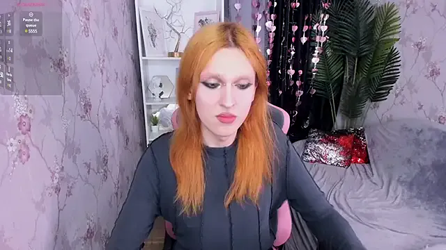  – webcam model profile photo Image 4