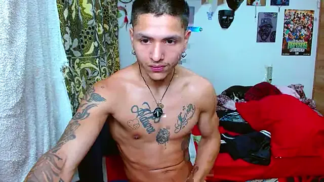 roouse – webcam model profile photo Image 3