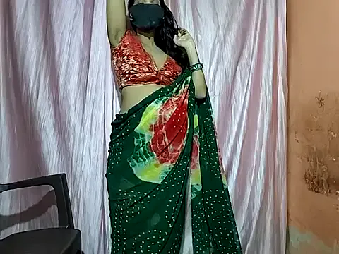 roouse – webcam model profile photo Image 7