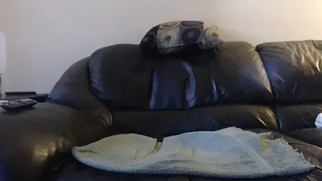 roouse – webcam model profile photo Image 8