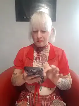 PumaShyXD – webcam model profile photo Image 13