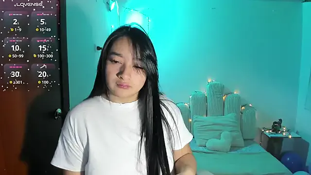 LilaSolace – webcam model profile photo Image 13