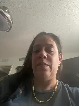 roouse – webcam model profile photo Image 3