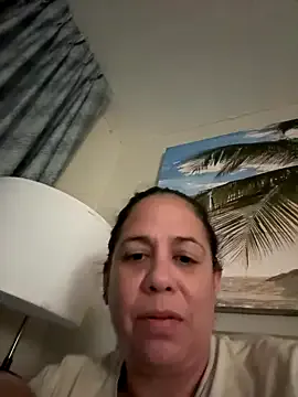 roouse – webcam model profile photo Image 8