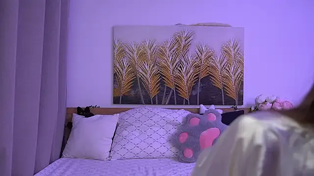 newMichelle – webcam model profile photo Image 12