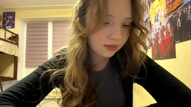 FroggyAnna – webcam model profile photo Image 6