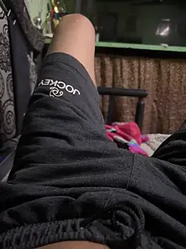 FroggyAnna – webcam model profile photo Image 4