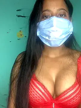 zui_lu – webcam model profile photo Image 14