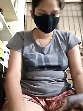 JulietKalen – webcam model profile photo Image 8