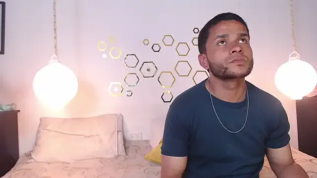 Hot_Mayra25 – webcam model profile photo Image 13