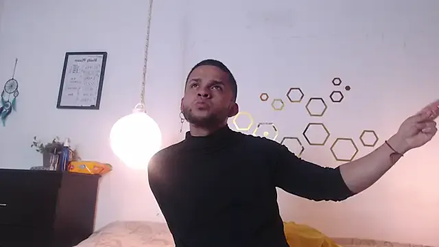 Hot_Mayra25 – webcam model profile photo Image 7