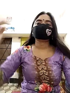 maataaan – webcam model profile photo Image 11