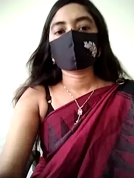 maataaan – webcam model profile photo Image 15