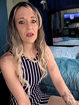 Purple2StayThnxx – webcam model profile photo