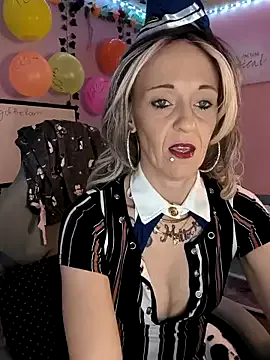 zui_lu – webcam model profile photo Image 17