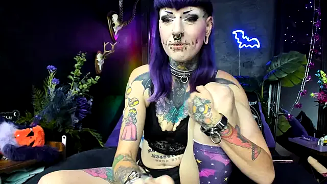 RollDolls – webcam model profile photo Image 3