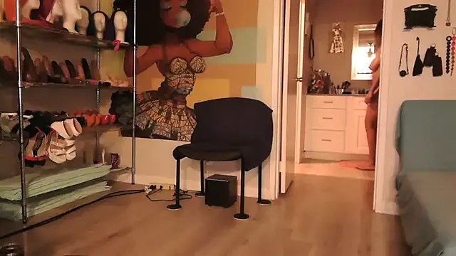 zui_lu – webcam model profile photo Image 19