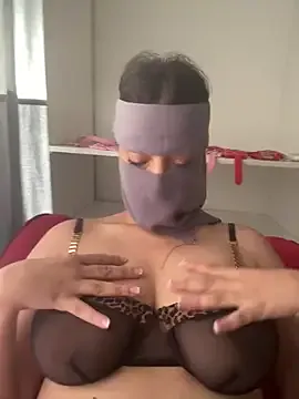 _Alice_1 – webcam model profile photo Image 18