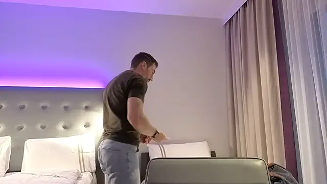 sukebegorilla – webcam model profile photo Image 6