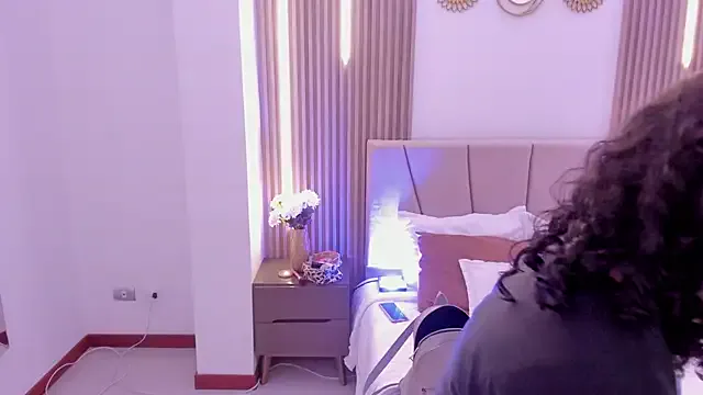 RosalinLafayette – webcam model profile photo Image 14