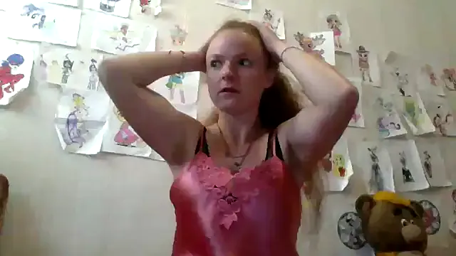 roouse – webcam model profile photo Image 2