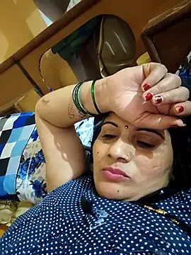 NANA_7 – webcam model profile photo Image 11