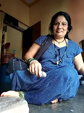 NANA_7 – webcam model profile photo Image 2