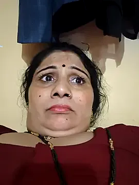 NANA_7 – webcam model profile photo Image 3