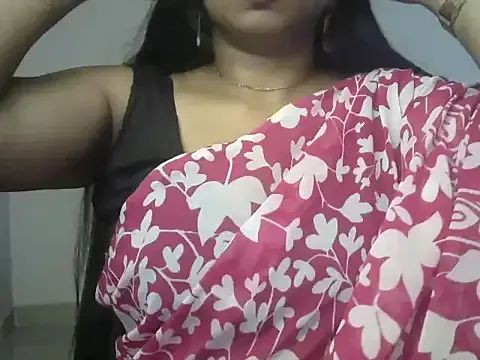 roouse – webcam model profile photo Image 11