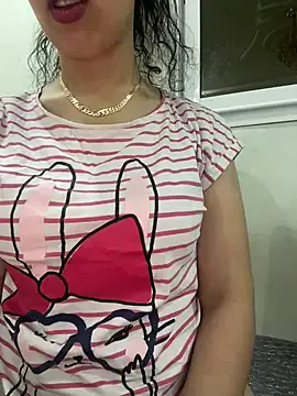 AdrennaLynee – webcam model profile photo Image 2