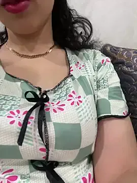 AdrennaLynee – webcam model profile photo Image 9