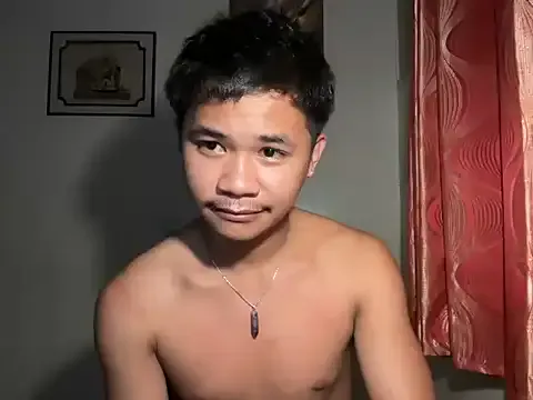 roouse – webcam model profile photo Image 16
