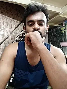 roouse – webcam model profile photo Image 12