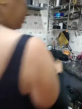 HaruruHappy – webcam model profile photo Image 3