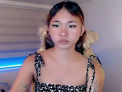 Ready_or_notxx – webcam model profile photo