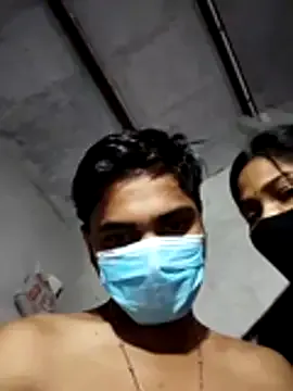 R-bonbon – webcam model profile photo Image 3