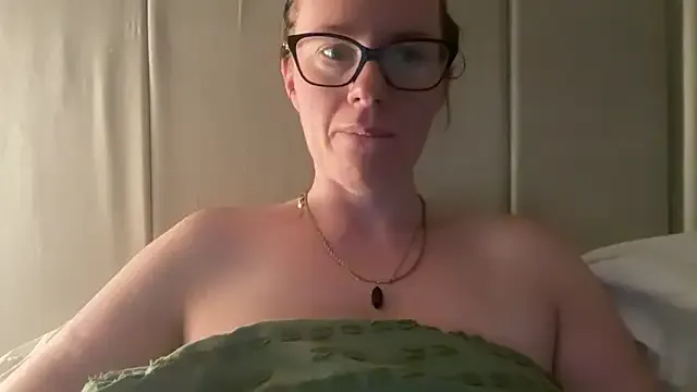 roouse – webcam model profile photo Image 19