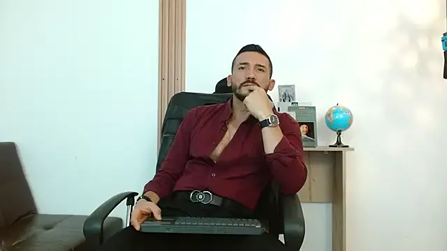  – webcam model profile photo Image 9