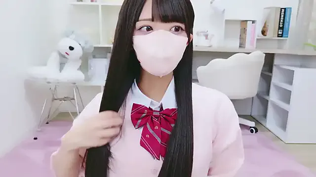 MiraKova – webcam model profile photo Image 11