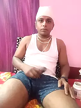 roouse – webcam model profile photo Image 9