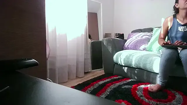 AliceSampaoli – webcam model profile photo Image 7